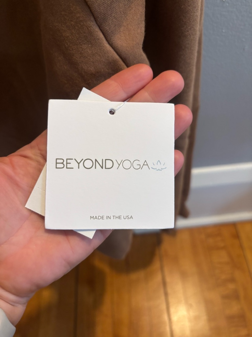 NWT Beyond Yoga Cropped Crewneck Sweatshirt - Brown - Picture 3 of 4